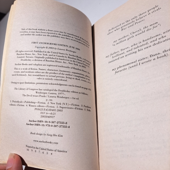 The Devil Wears Prada : A Novel by Lauren Weisberger (2006, Trade Paperback)book - Picture 5 of 6